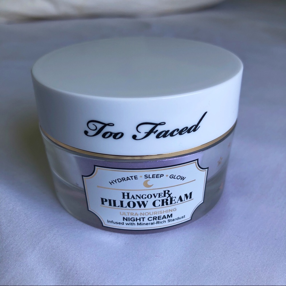 Too Faced Hangover Night Pillow Cream💫